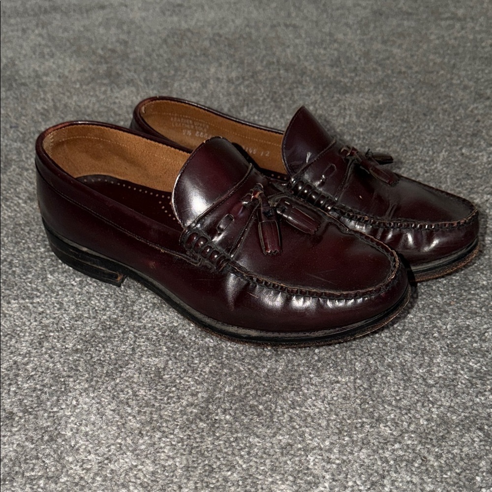 Elegant Burgundy Tassel Loafers for Men